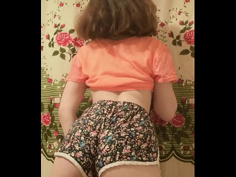 ❤️ Ko te peepi taiahu e tihorea ana ona tarau poto i runga kamera ❤️ ataata porn i a matou ❤